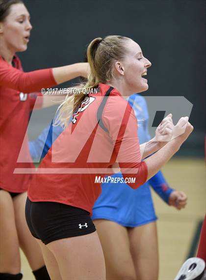 Thumbnail 3 in Palos Verdes vs Esperanza (Dave Mohs Tournament) photogallery.
