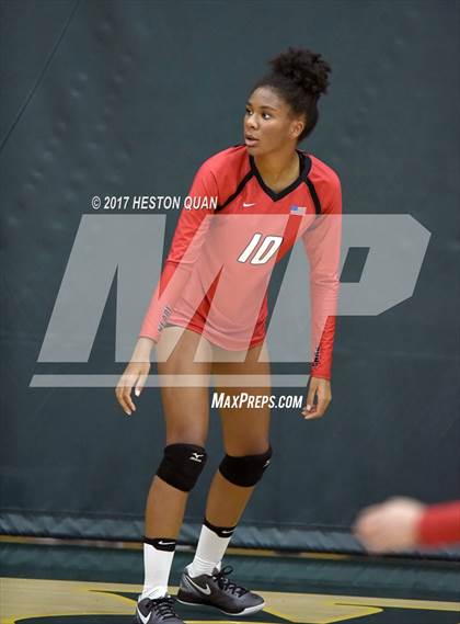 Thumbnail 3 in Palos Verdes vs Esperanza (Dave Mohs Tournament) photogallery.
