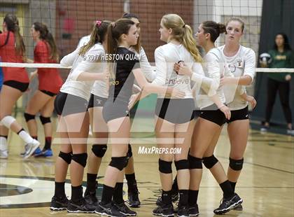 Thumbnail 2 in Palos Verdes vs Esperanza (Dave Mohs Tournament) photogallery.