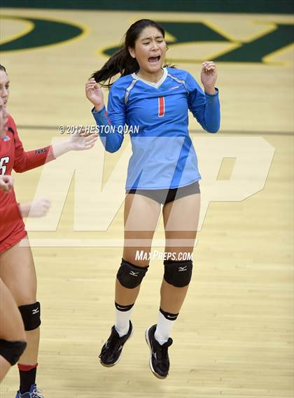 Thumbnail 2 in Palos Verdes vs Esperanza (Dave Mohs Tournament) photogallery.