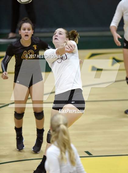 Thumbnail 3 in Palos Verdes vs Esperanza (Dave Mohs Tournament) photogallery.