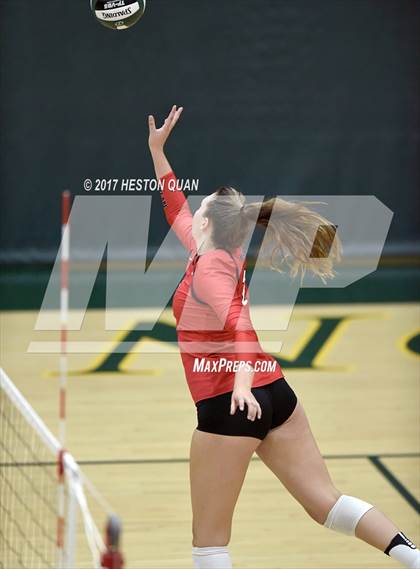 Thumbnail 1 in Palos Verdes vs Esperanza (Dave Mohs Tournament) photogallery.