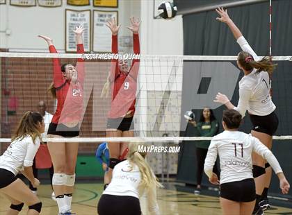 Thumbnail 2 in Palos Verdes vs Esperanza (Dave Mohs Tournament) photogallery.