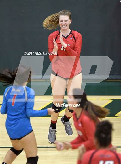 Thumbnail 1 in Palos Verdes vs Esperanza (Dave Mohs Tournament) photogallery.