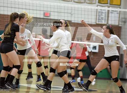 Thumbnail 2 in Palos Verdes vs Esperanza (Dave Mohs Tournament) photogallery.