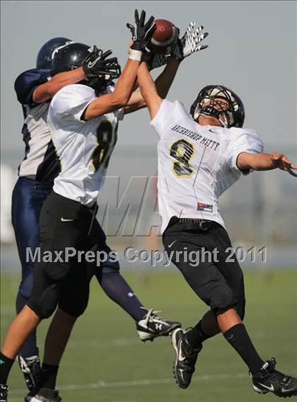 Thumbnail 2 in Archbishop Mitty @ Valley Christian photogallery.
