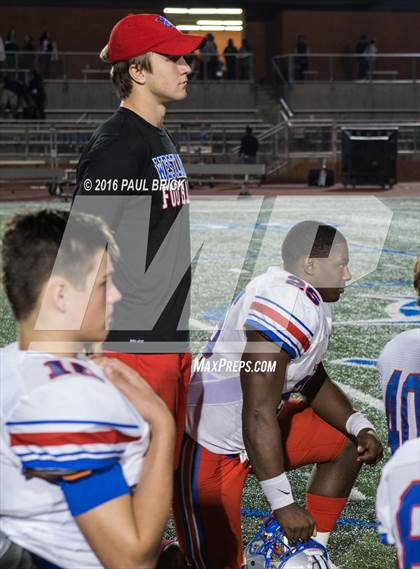 Thumbnail 1 in Westlake v SA Reagan (UIL 6A-D1 Bi-District Playoff) photogallery.