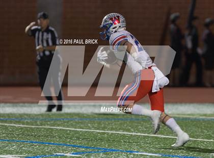 Thumbnail 2 in Westlake v SA Reagan (UIL 6A-D1 Bi-District Playoff) photogallery.