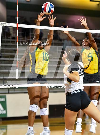 Thumbnail 3 in Pleasant Grove @ Longview photogallery.