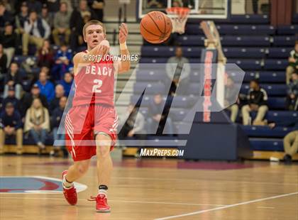 Thumbnail 1 in Manasquan vs. Point Pleasant Beach (Hoop Group Boardwalk Classic) photogallery.