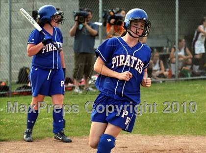 Thumbnail 2 in Pearl River vs Pittsford/Mendon (NYSPHSAA Class A Final) photogallery.