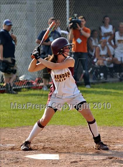 Thumbnail 2 in Pearl River vs Pittsford/Mendon (NYSPHSAA Class A Final) photogallery.