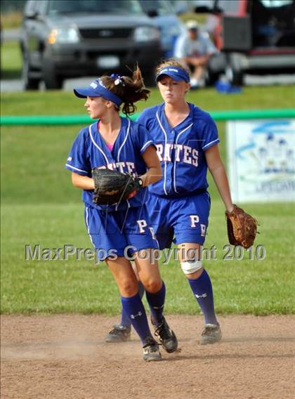Thumbnail 3 in Pearl River vs Pittsford/Mendon (NYSPHSAA Class A Final) photogallery.