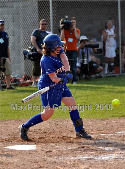 Thumbnail 2 in Pearl River vs Pittsford/Mendon (NYSPHSAA Class A Final) photogallery.
