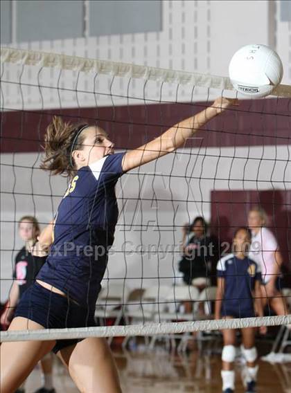 Thumbnail 1 in Allen vs. Stony Point (Pearland Volleyball Classic) photogallery.