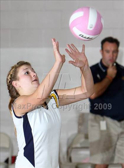 Thumbnail 2 in Allen vs. Stony Point (Pearland Volleyball Classic) photogallery.