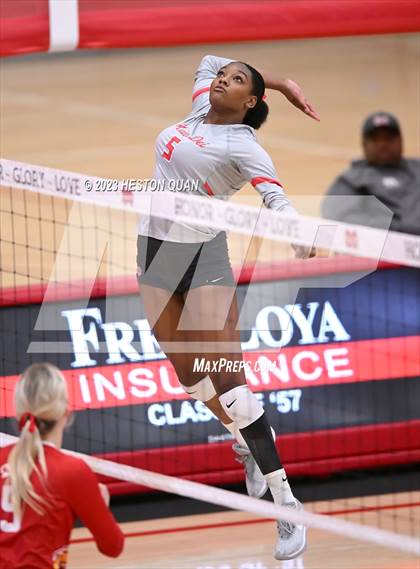 Thumbnail 3 in Cathedral Catholic @ Mater Dei (CIF State Open SoCal Regional Final) photogallery.