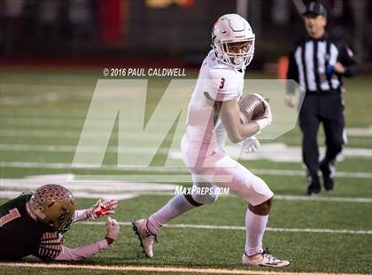 Thumbnail 3 in Timberline vs. Eastside Catholic (WIAA 3A 1st Round) photogallery.
