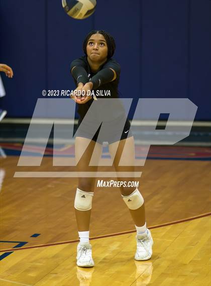 Thumbnail 3 in Ridge Point vs. Dawson photogallery.
