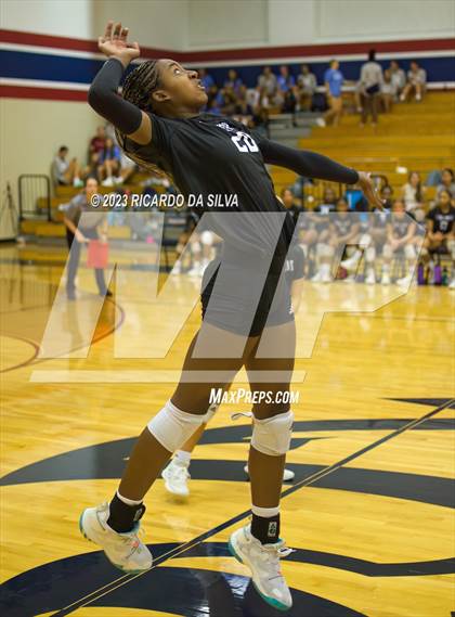 Thumbnail 3 in Ridge Point vs. Dawson photogallery.