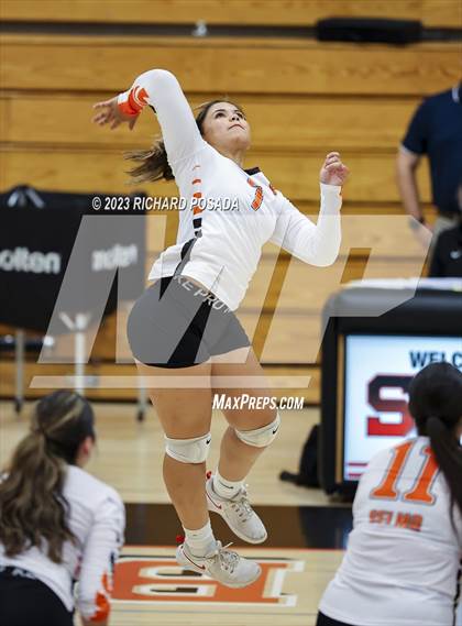 Thumbnail 1 in Fresno @ Selma photogallery.