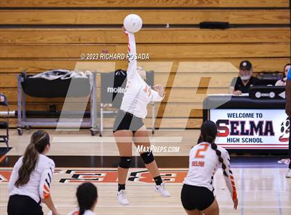 Thumbnail 2 in Fresno @ Selma photogallery.