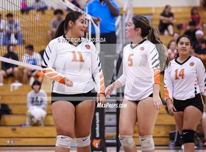 Thumbnail 3 in Fresno @ Selma photogallery.