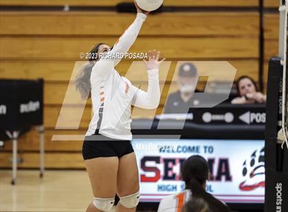 Thumbnail 3 in Fresno @ Selma photogallery.