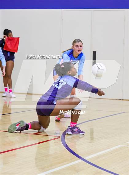 Thumbnail 3 in Harvard-Westlake @ Marymount photogallery.