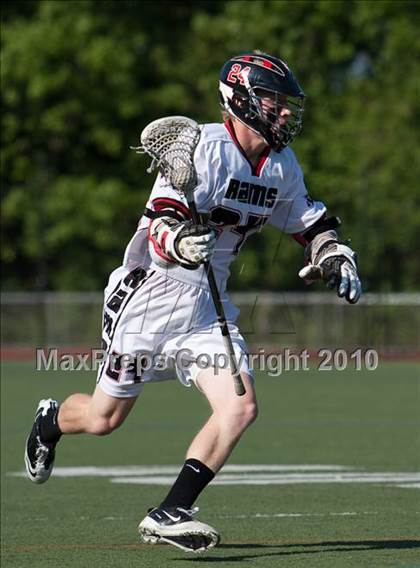 Thumbnail 3 in St. Joseph vs New Canaan  (FCIAC Semifinal) photogallery.