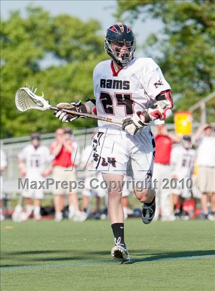Thumbnail 1 in St. Joseph vs New Canaan  (FCIAC Semifinal) photogallery.