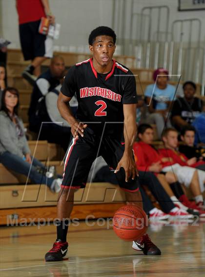 Thumbnail 3 in Westchester vs. Miller Grove (MaxPreps Holiday Classic) photogallery.