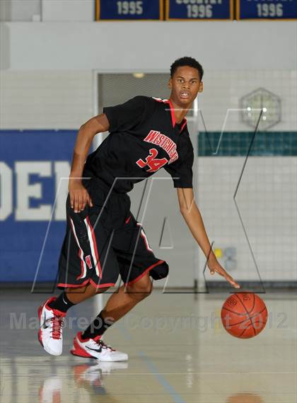 Thumbnail 2 in Westchester vs. Miller Grove (MaxPreps Holiday Classic) photogallery.