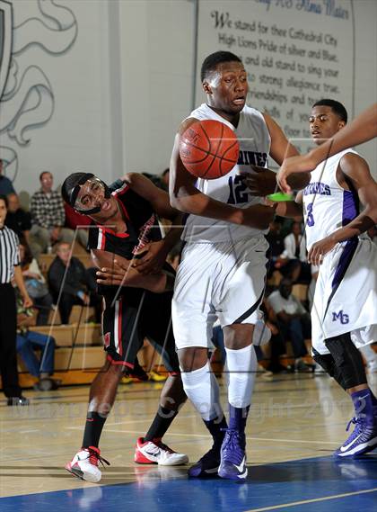 Thumbnail 3 in Westchester vs. Miller Grove (MaxPreps Holiday Classic) photogallery.
