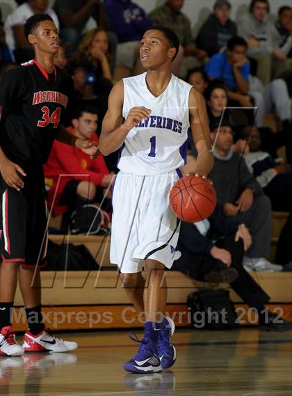 Thumbnail 1 in Westchester vs. Miller Grove (MaxPreps Holiday Classic) photogallery.