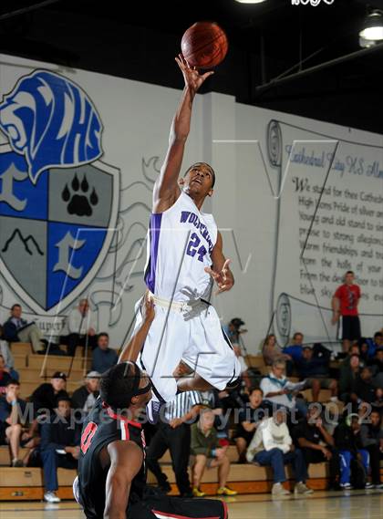 Thumbnail 3 in Westchester vs. Miller Grove (MaxPreps Holiday Classic) photogallery.
