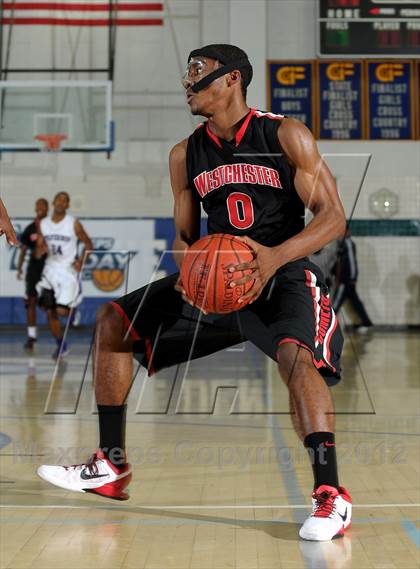 Thumbnail 3 in Westchester vs. Miller Grove (MaxPreps Holiday Classic) photogallery.