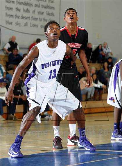 Thumbnail 3 in Westchester vs. Miller Grove (MaxPreps Holiday Classic) photogallery.
