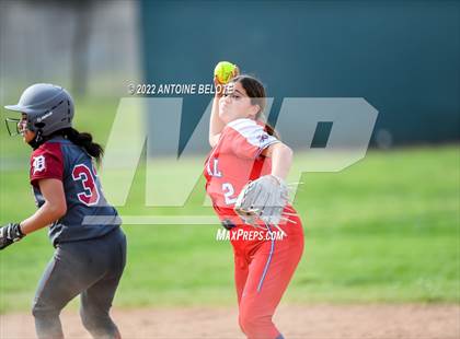 Thumbnail 3 in Los Alamitos @ Downey photogallery.
