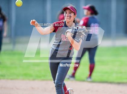 Thumbnail 3 in Los Alamitos @ Downey photogallery.