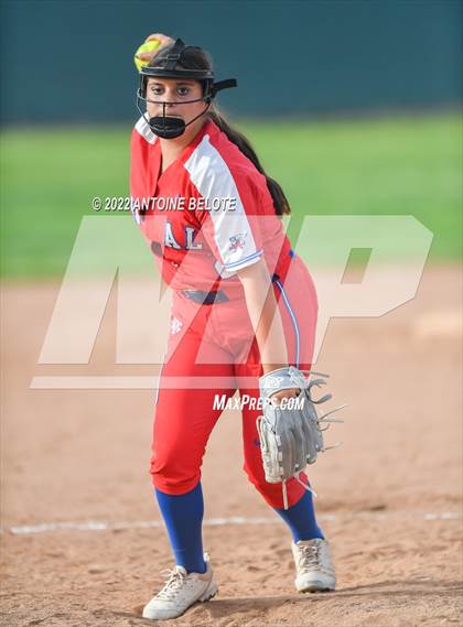 Thumbnail 3 in Los Alamitos @ Downey photogallery.