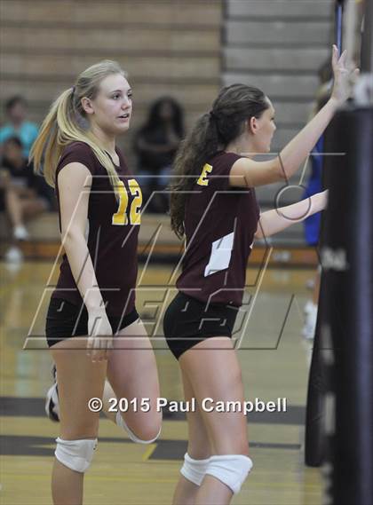 Thumbnail 2 in Gilbert vs Mountain Pointe (Gilbert Invitational) photogallery.