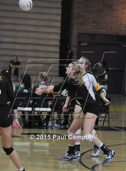 Thumbnail 2 in Gilbert vs Mountain Pointe (Gilbert Invitational) photogallery.