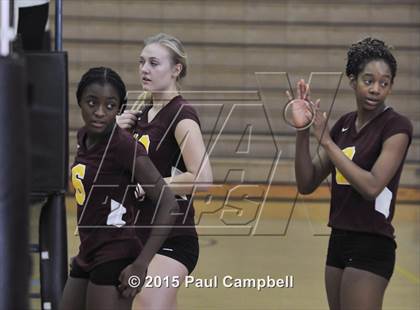 Thumbnail 2 in Gilbert vs Mountain Pointe (Gilbert Invitational) photogallery.