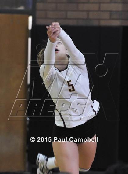 Thumbnail 1 in Gilbert vs Mountain Pointe (Gilbert Invitational) photogallery.
