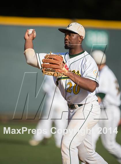 Thumbnail 3 in Monroe vs. Loudoun Valley (VHSL Conference 28 Final) photogallery.