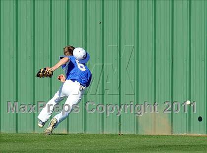 Thumbnail 1 in Corsicana vs Wakeland (James Taylor Classic) photogallery.