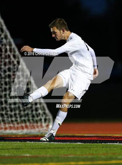 Thumbnail 2 in Honeoye Falls-Lima vs. Wilson Magnet (Section 5 Class A2 Final) photogallery.