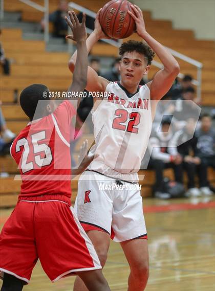 Thumbnail 1 in Kerman vs. McLane photogallery.