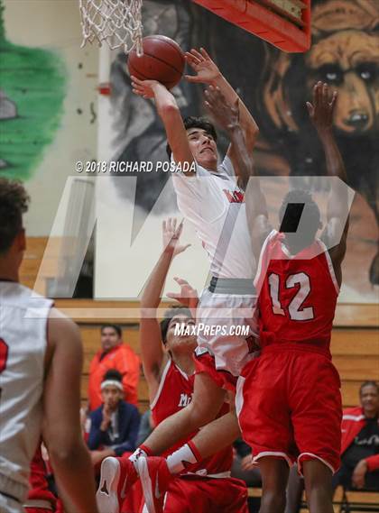 Thumbnail 3 in Kerman vs. McLane photogallery.